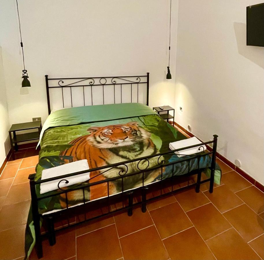 Parisa House Apartamento *