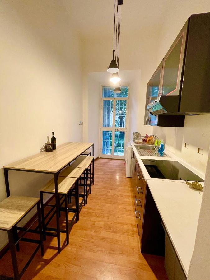 Parisa House Apartamento
